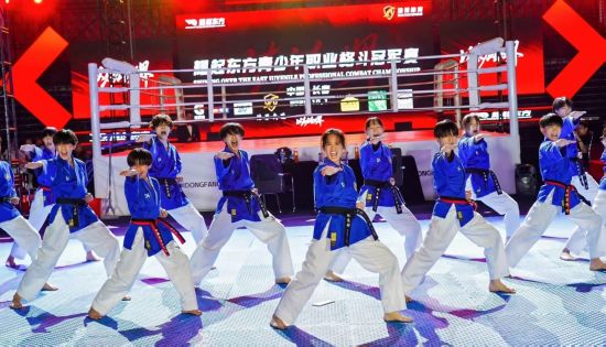 ���L(zh��ng)���w�������e�k�ġ�ҫ��|���������I(y��)�񶷹�܊ِ��ِ���������^����2�f�˴Ρ�