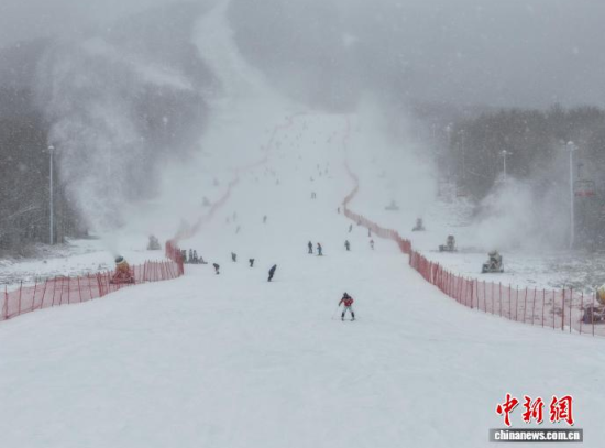 ��ѩ�ۺ�����ѩ�����Y�G���������б�ѩԇ�(y��n)�^(q��)�����ѩ�����D