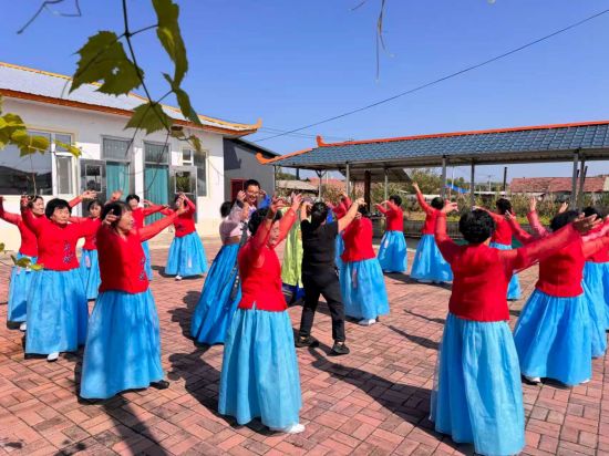 �Y�ψD ������ί������/���D