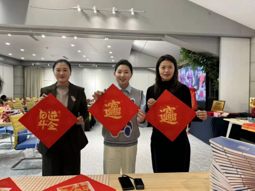 �쁆��(��һ)���O�(�Ҷ�)��ӬF(xi��n)����Ӱ