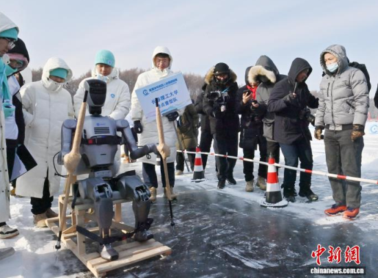 1��10���������L����һ���C(j��)���˱�ѩِ�����C(j��)�������������ϓ]��ѩ�����ڱ����ϊ^����������������ӛ�� ���� �z